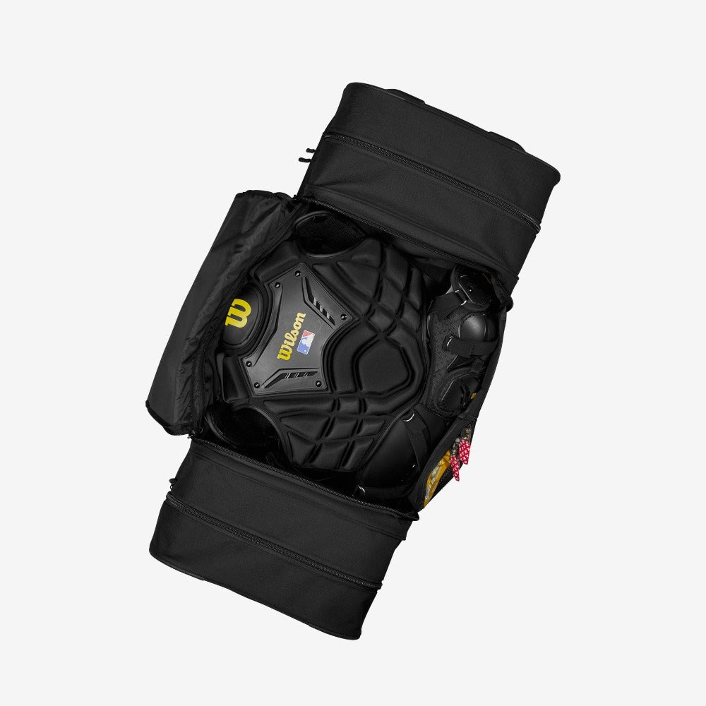 Wilson Umpire bag with Wheels V2