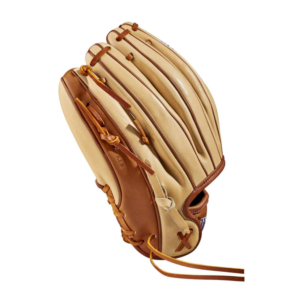 Wilson A2000 Fastpitch SB22 11.75 inch Softball Infield Glove