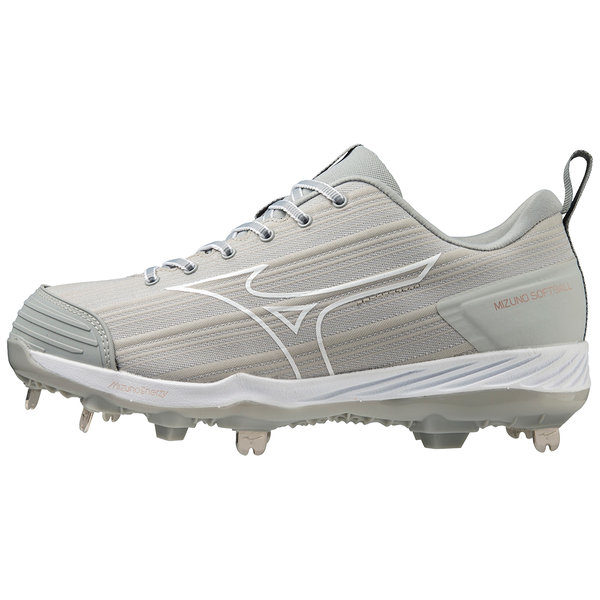 mizuno women's sweep 5 low metal softball cleats